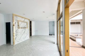 Commercial for rent in Khlong Toei Nuea, Bangkok near MRT Sukhumvit