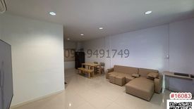 3 Bedroom Condo for rent in Saphan Sung, Bangkok