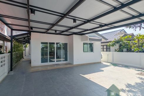 3 Bedroom House for rent in Saphan Sung, Bangkok