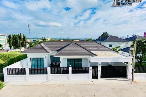 3 Bedroom Villa for sale in Na Jomtien, Chonburi