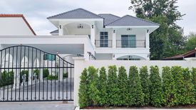 5 Bedroom Villa for sale in Na Kluea, Chonburi