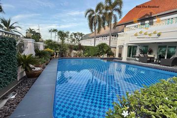 3 Bedroom Villa for sale in Na Kluea, Chonburi