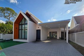 3 Bedroom House for rent in Na Kluea, Chonburi