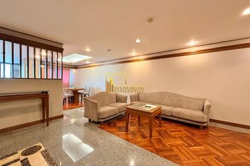 2 Bedroom Condo for rent in United Tower, Khlong Tan Nuea, Bangkok near BTS Thong Lo