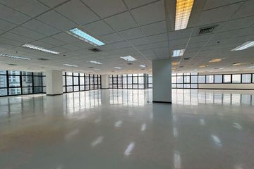 Office for rent in Silom, Bangkok near BTS Sala Daeng