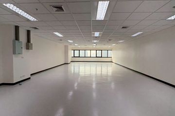 Office for rent in Silom, Bangkok near BTS Sala Daeng