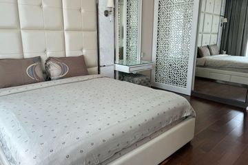 2 Bedroom Condo for sale in Menam Residences Condominium, Wat Phraya Krai, Bangkok