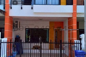 3 Bedroom Townhouse for rent in Dokmai, Bangkok