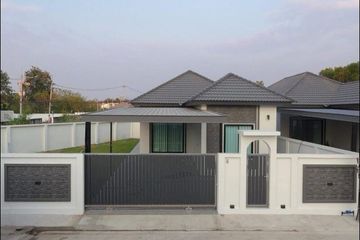 3 Bedroom House for sale in Na Kluea, Chonburi