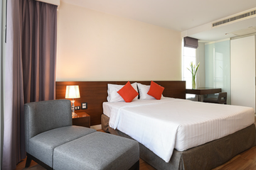 1 Bedroom Serviced Apartment for rent in Silom, Bangkok near BTS Surasak