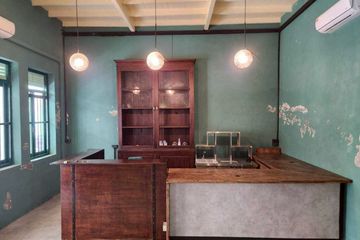 Commercial for rent in Si Phraya, Bangkok near BTS Surasak