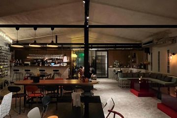 Commercial for rent in Khlong Toei, Bangkok near MRT Queen Sirikit National Convention Centre