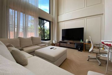 3 Bedroom Townhouse for rent in Khlong Tan Nuea, Bangkok