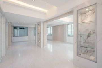 4 Bedroom House for sale in Khlong Toei Nuea, Bangkok near BTS Nana