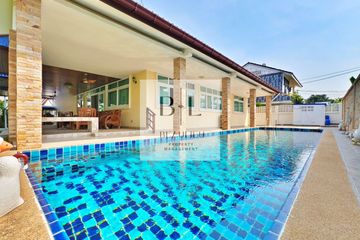 3 Bedroom House for sale in Na Kluea, Chonburi