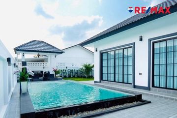 4 Bedroom House for sale in Na Kluea, Chonburi