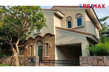 2 Bedroom House for sale in Nong Prue, Chonburi