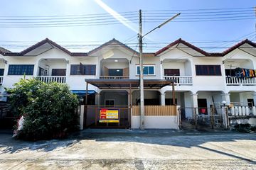 3 Bedroom Townhouse for sale in Sisa Krabue, Nakhon Nayok