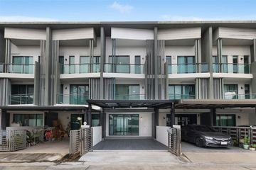 3 Bedroom Townhouse for sale in Taling Chan, Bangkok