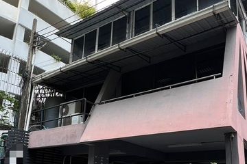 House for sale in Phra Khanong Nuea, Bangkok near BTS On Nut