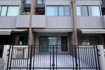 3 Bedroom Townhouse for rent in Saphan Sung, Bangkok