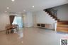 3 Bedroom Townhouse for rent in Dokmai, Bangkok