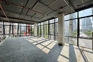 Commercial for rent in Suriyawong, Bangkok near MRT Sam Yan