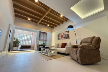 2 Bedroom Townhouse for sale in Khlongtan Nivet, Khlong Tan Nuea, Bangkok near Airport Rail Link Ramkhamhaeng