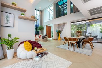 4 Bedroom House for sale in Phra Khanong Nuea, Bangkok near BTS Phra Khanong