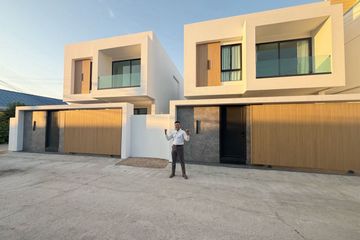 3 Bedroom Villa for rent in Na Kluea, Chonburi