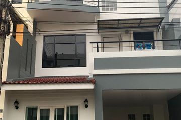 4 Bedroom Townhouse for rent in Bang Na, Bangkok