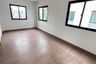 3 Bedroom Townhouse for rent in Samrong Nuea, Samut Prakan near MRT Thipphawan