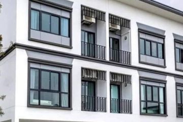 3 Bedroom Townhouse for rent in Samrong Nuea, Samut Prakan near MRT Thipphawan