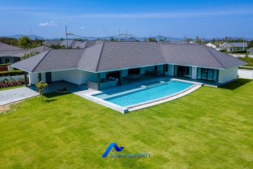 5 Bedroom Villa for sale in Thap Tai, Prachuap Khiri Khan