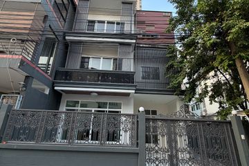 5 Bedroom Townhouse for rent in Phra Khanong, Bangkok near BTS Phra Khanong