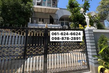 3 Bedroom House for rent in Phra Khanong Nuea, Bangkok