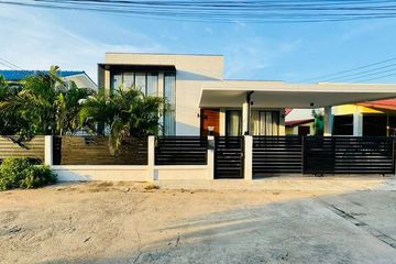 3 Bedroom House for sale in Na Kluea, Chonburi