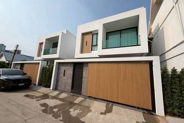 3 Bedroom House for rent in Na Kluea, Chonburi