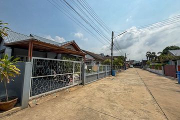 3 Bedroom House for sale in Surasak, Chonburi