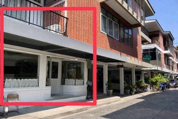 Commercial for rent in Khlong Tan Nuea, Bangkok