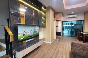 3 Bedroom Townhouse for rent in Saphan Sung, Bangkok