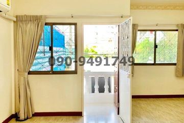 2 Bedroom Townhouse for rent in Bang Chak, Bangkok