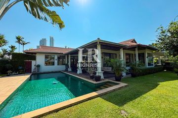 3 Bedroom House for sale in Na Kluea, Chonburi
