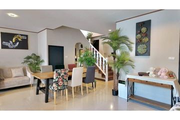 3 Bedroom Townhouse for sale in Bo Phut, Surat Thani