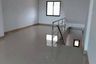 3 Bedroom Office for rent in Saphan Sung, Bangkok