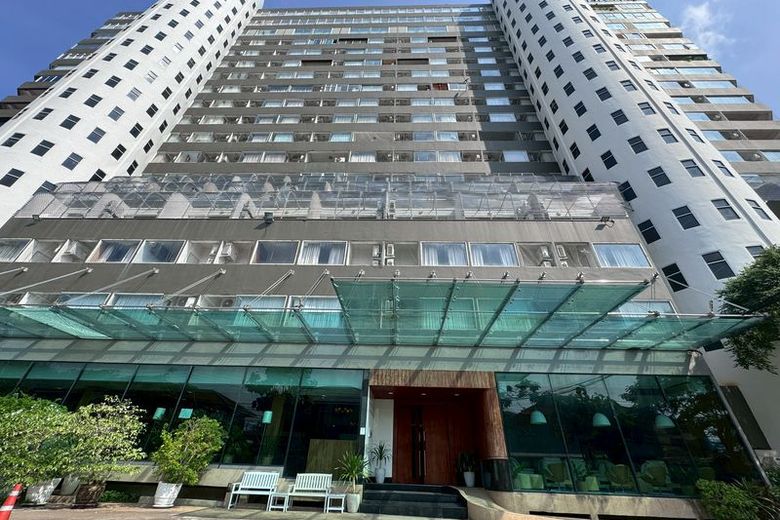1 Bedroom Condo For Rent