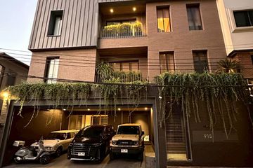 5 Bedroom House for sale in Khlong Tan Nuea, Bangkok