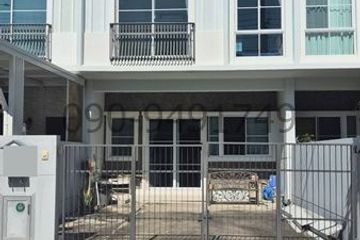 2 Bedroom Townhouse for sale in Dokmai, Bangkok