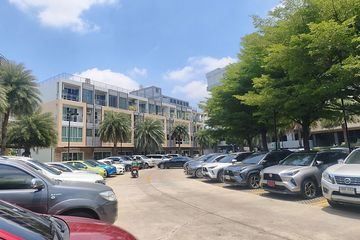 4 Bedroom Townhouse for sale in Chong Nonsi, Bangkok