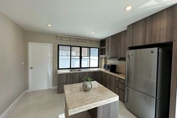 3 Bedroom Townhouse for rent in Phra Khanong, Bangkok near BTS On Nut